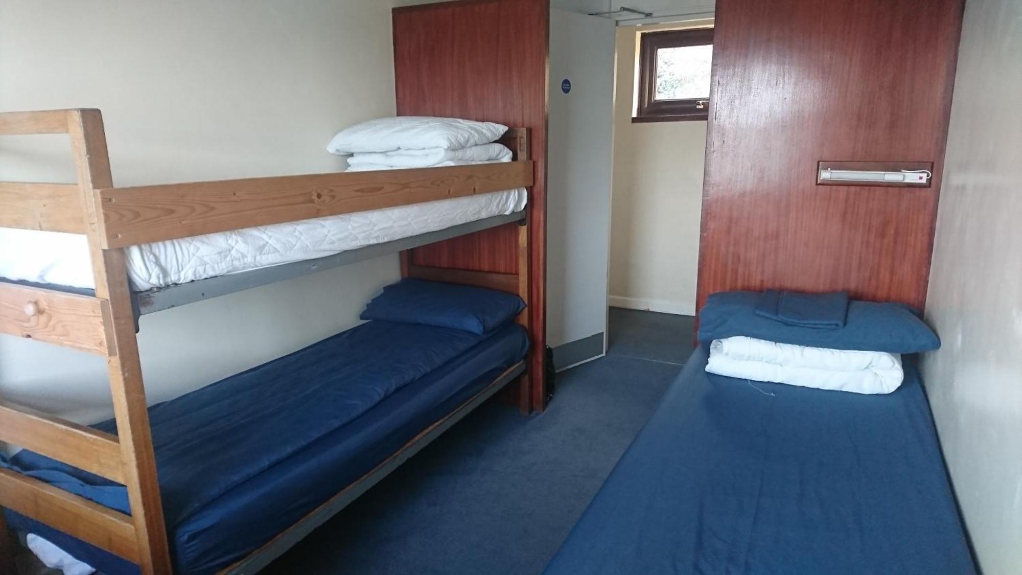 Fsc Dale Fort Hostel Стая снимка