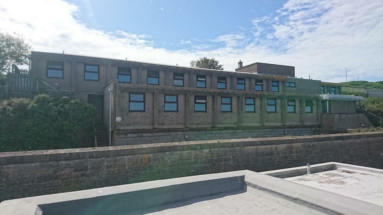 Fsc Dale Fort Hostel Екстериор снимка